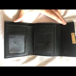 GG padlock trifold wallet